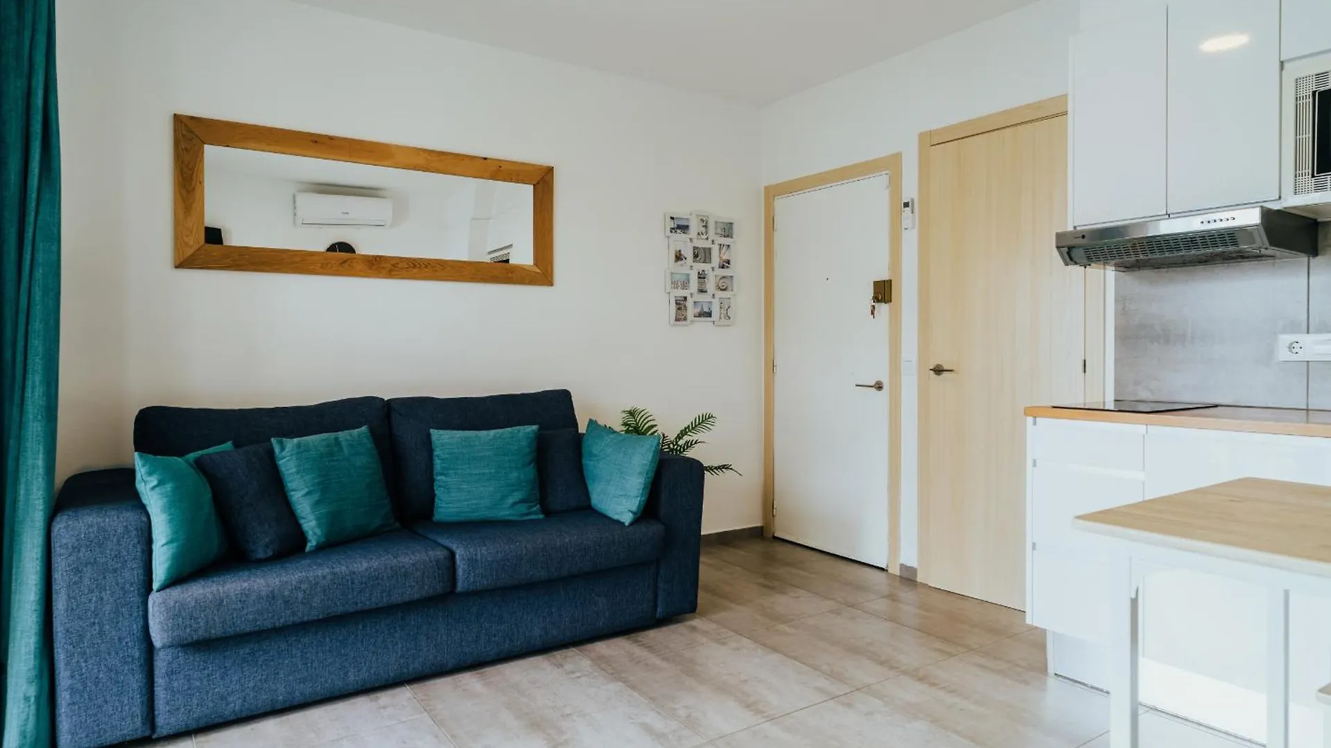 Apartment Welcs Apartamento 186 Emp Con Piscina Comunitaria Roses Spain